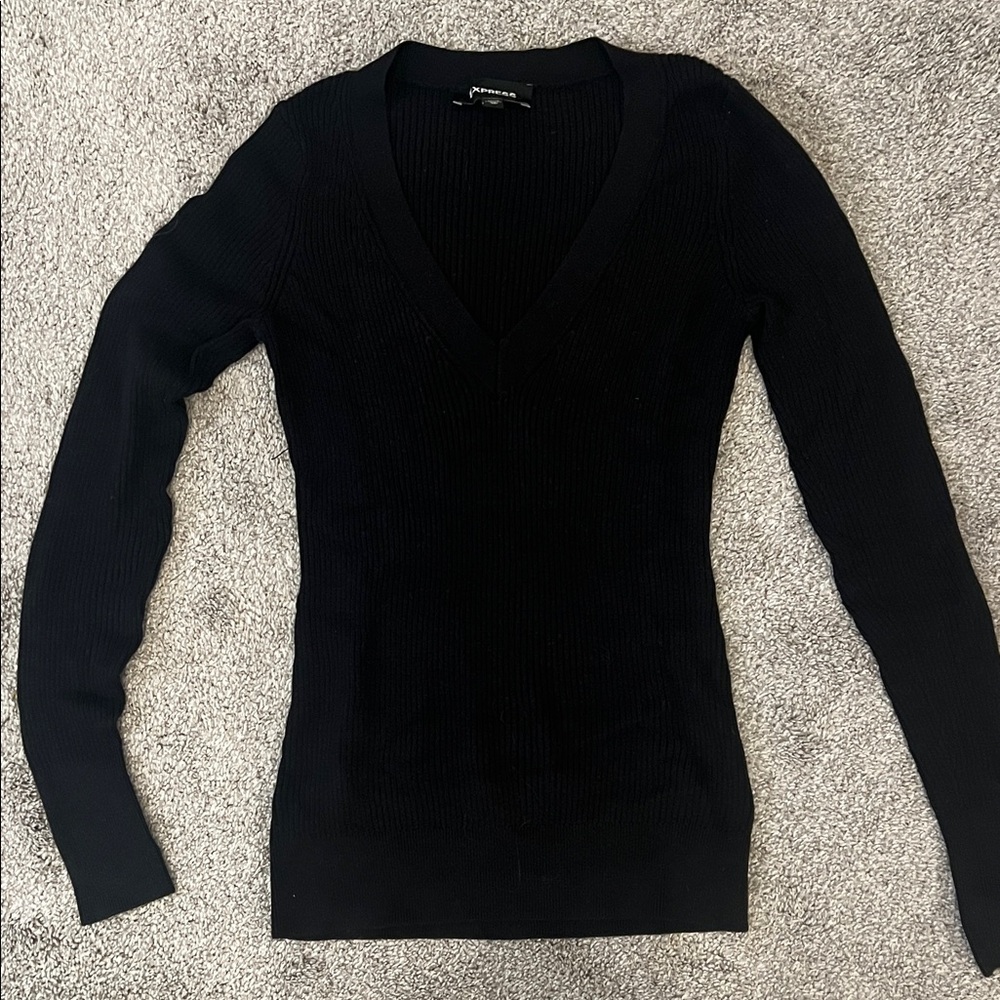 Express Women's Classic Black V-Neck Sweater